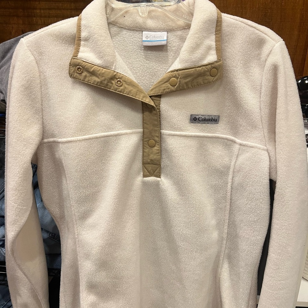 Columbia size medium cream and tan coverup/ sweatshirt